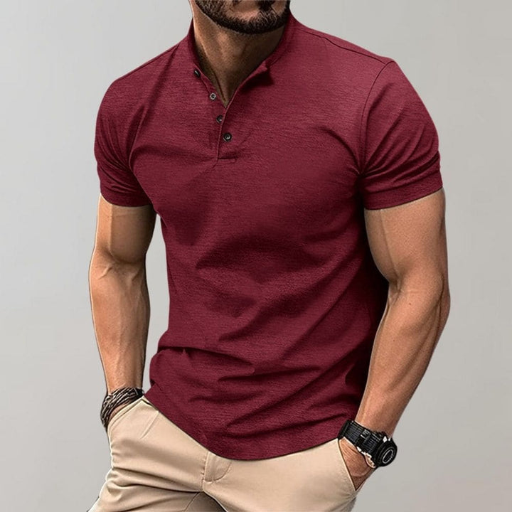 Grünes Polo Shirt für Herren, elegant, lässig, vielseitig kombinierbar, mit klassischem Kragen und Knopfleiste.