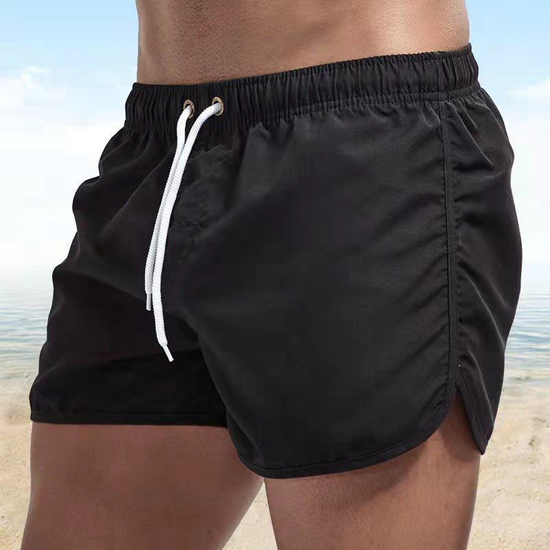 "Herren Badehose, schnell trocknend, modern und komfortabel, mit elastischem Bund und Taschen, ideal für Strandtage."