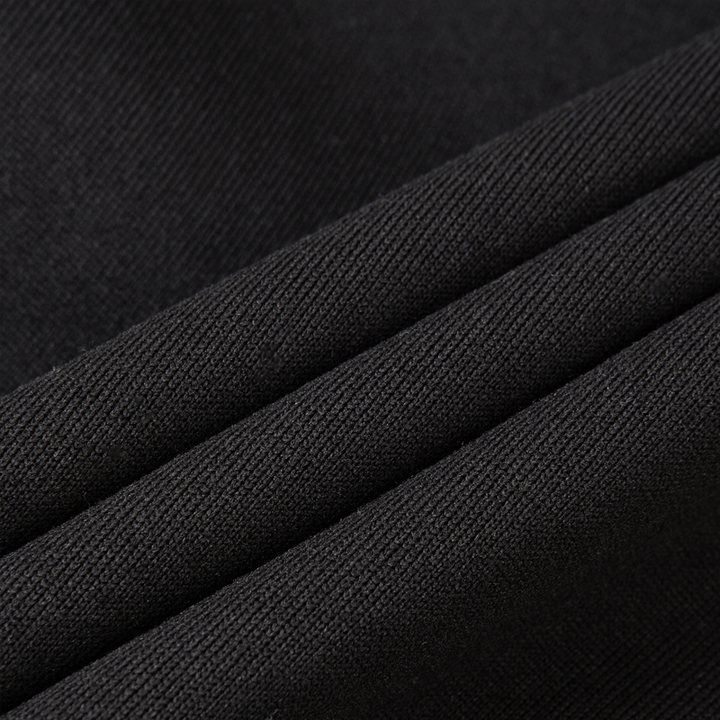 "Herren Kapuzenjacke in Grau mit Kapuze und Seitentaschen, ideal für sportlichen oder lässigen Look, bequem und stilvoll."