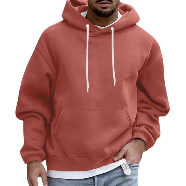 "Herren Kapuzenpullover mit Taschen, leuchtend rot, weicher Stoff, für gemütliche Tage, ideal für casual Outfits."