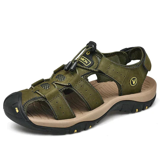 Herren orthopädische Sandalen, braun, offene Zehen, verstellbare Riemen, Fußgewölbestütze, stoßdämpfende Sohlen.