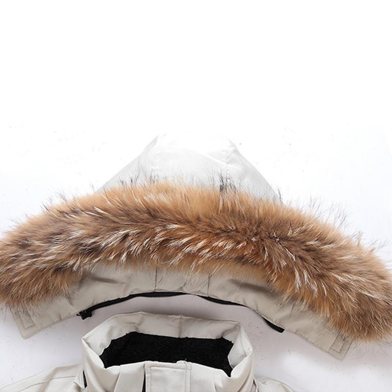 Herren Parka-Jacke, warm und wasserdicht, mit praktischen Taschen, mittellanger Schnitt, ideal für Wind und Regen.