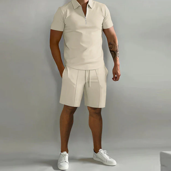 Herren-Sommer-Set mit kurzärmeligem Oberteil und Shorts, feuchtigkeitsregulierend und vielseitig, ideal für warme Tage.