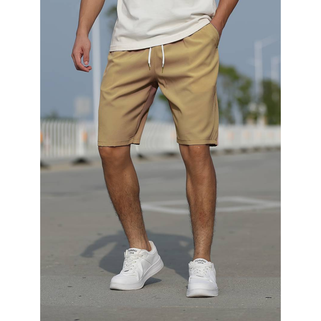 "Herren Sommershorts, atmungsaktiv, locker geschnitten; ideal für Freizeit. Perfekt für warme Tage, mit praktischen Taschen."