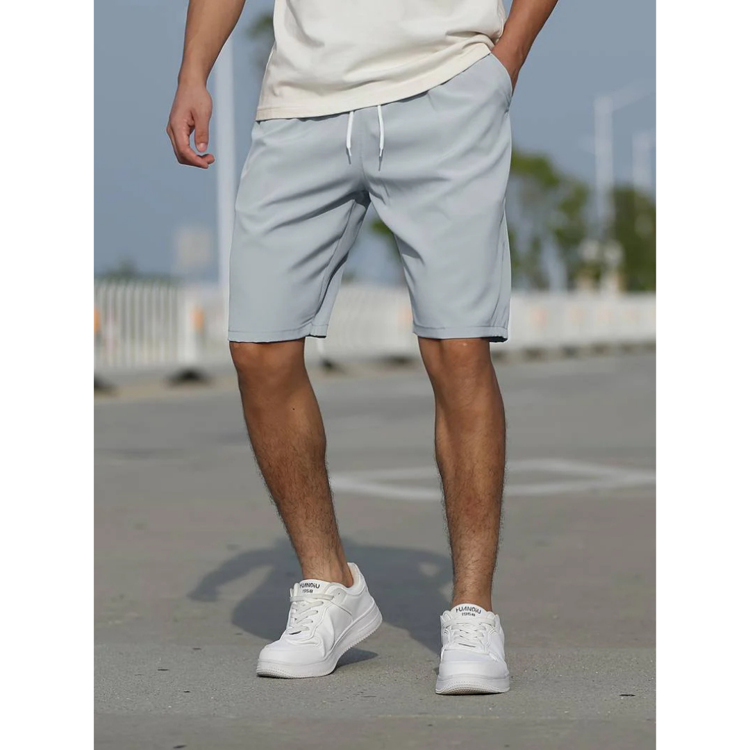 "Herren Sommershorts, atmungsaktiv, locker geschnitten; ideal für Freizeit. Perfekt für warme Tage, mit praktischen Taschen."