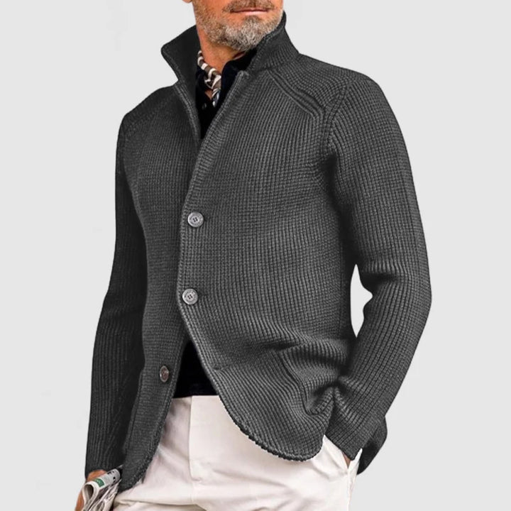 "Herren Strickjacke mit Knöpfen, elegant gestrickt, in Grau für ganzjährige Nutzung. Ideal für Büro und Freizeit."