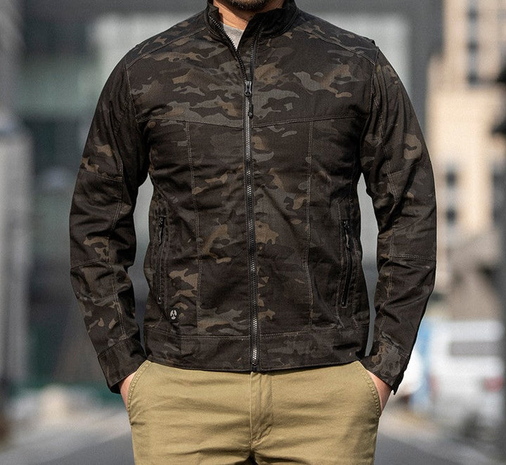 Herren Windjacke, winddicht, stilvoll, militärisches Design, ideal für Abenteuer, zeitloser Look, praktisch und bequem.