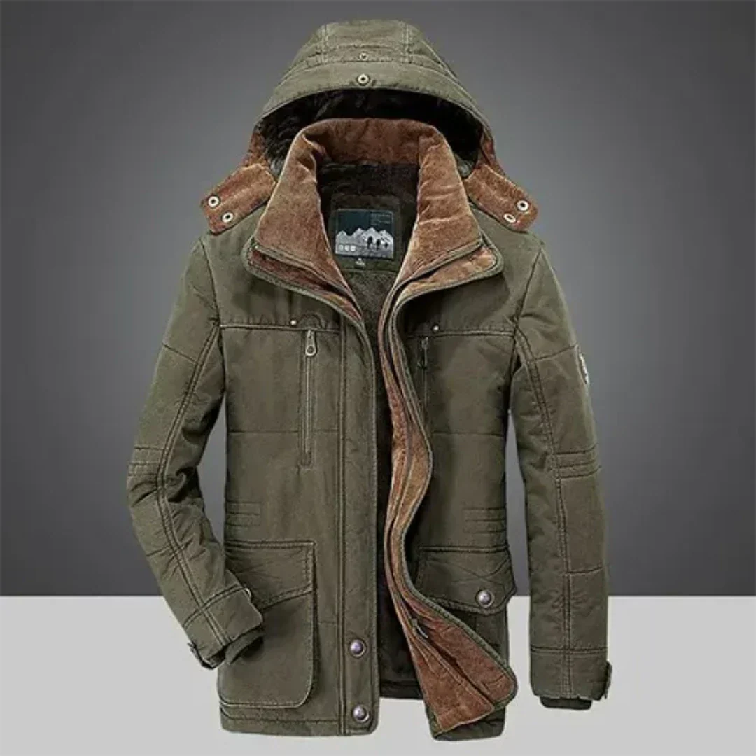 "Herren Winterjacke mit Kapuze, klassisches Design, hochwertige Isolation, schützt vor Wind und Regen, ideal bei Kälte."