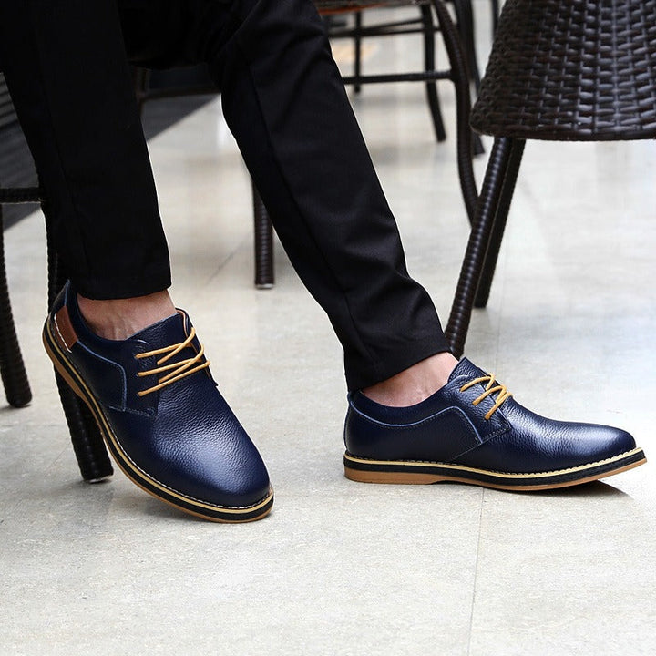 Herrenleder-Oxfordschuhe in Blau, hochwertiges Leder, klassische Eleganz, robust mit Gummisohle, ideal für alle Anlässe.
