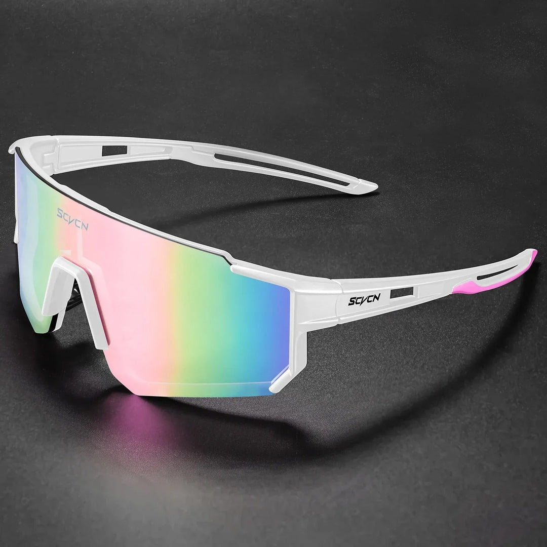 Hochleistungs-Sportsonnenbrille mit UV400 Schutz in frontaler Ansicht, ideal für Outdoor-Aktivitäten.