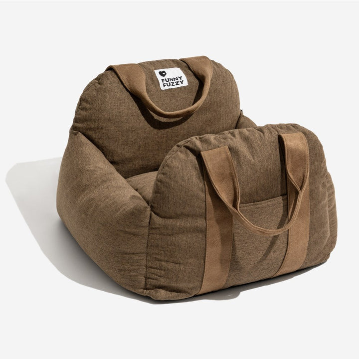 "Hunde-Autositzbett, grau, Einzelsitz, mit verstellbaren Gurten und abnehmbarem Bezug für Sicherheit und Komfort."