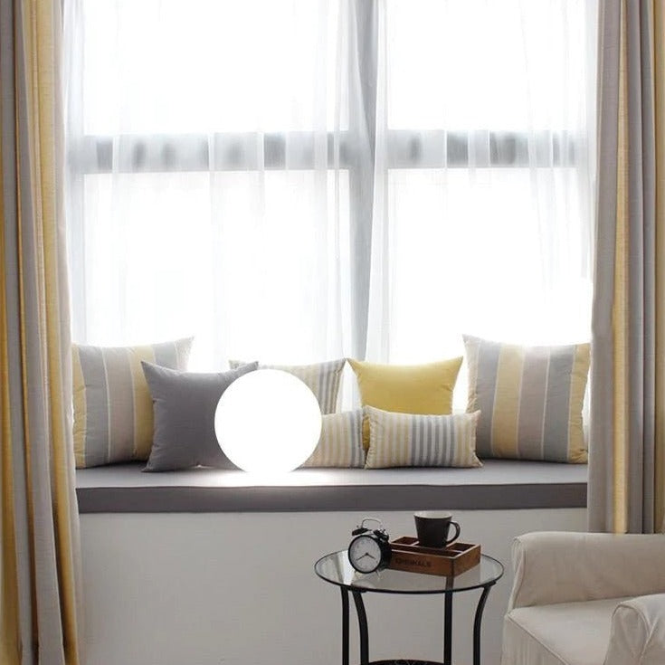 Kabellose LED Kugelleuchte, wetterfest, kugelförmig, 16 Farben, für stilvolle Beleuchtung innen & außen, ohne Kabel.