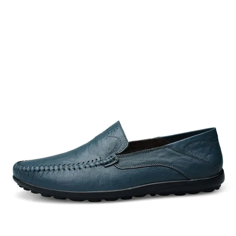 "Klassische Herren Loafer aus luxuriösem italienischem Leder, braun, mit bequemer Innensohle und rutschfester Außensohle."