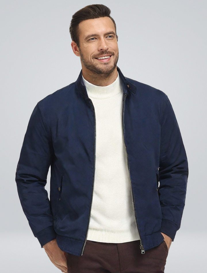 "Klassische Herren Übergangsjacke in zeitlosem Design, vielseitig, hochwertig verarbeitet, wetterfest mit praktischen Taschen