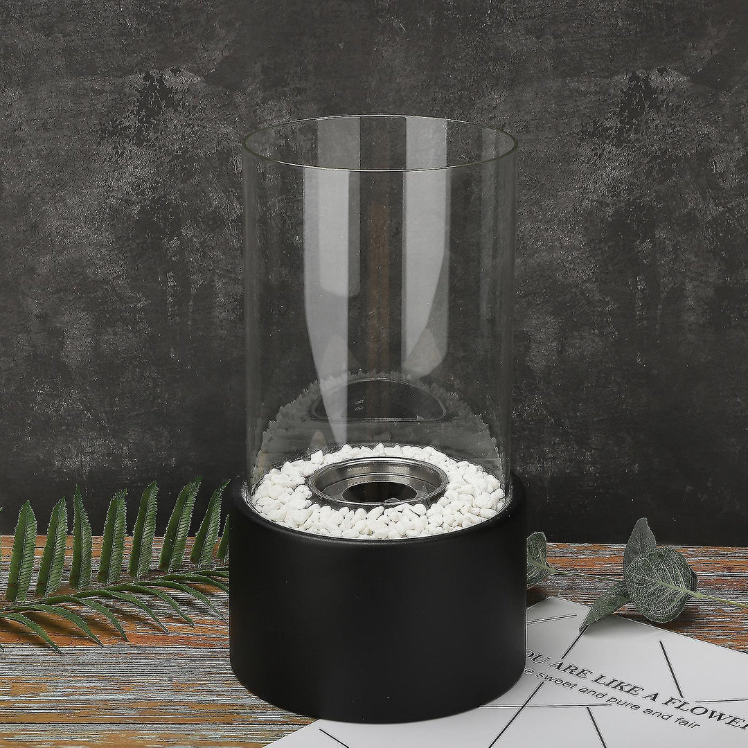 "Klassische Öl Lampe mit Glaszylinder, Metallrahmen, moderne Tischlampe für stilvolle Beleuchtung und Ambiente im Raum."