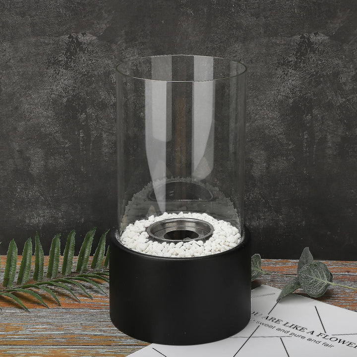 "Klassische Öl Lampe mit Glaszylinder, Metallrahmen, moderne Tischlampe für stilvolle Beleuchtung und Ambiente im Raum."