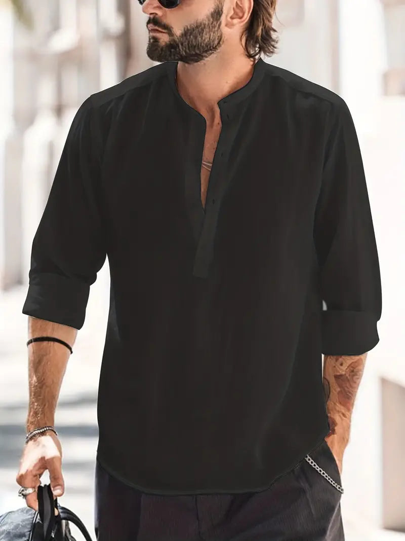 "Klassisches Herren-Leinenhemd in Beige, atmungsaktiv, mit Vintage-Knöpfen, ideal für Frühling und Herbst."