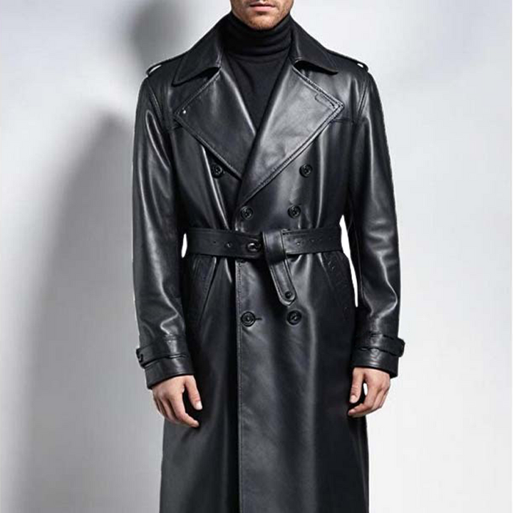 "Knielanger Herren Trenchcoat, zweireihig, klassische Eleganz, Vorderansicht, optimal für moderne stilvolle Outfits."