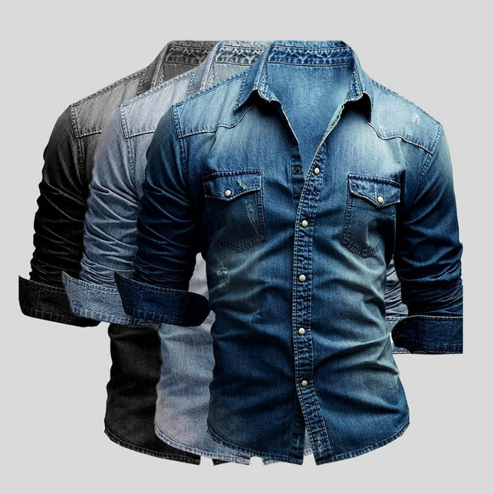 Lässiges Herren-Jeanshemd aus strapazierfähigem Denim; stilvoller Casual-Look, komfortable Passform für Alltagstragekomfort.