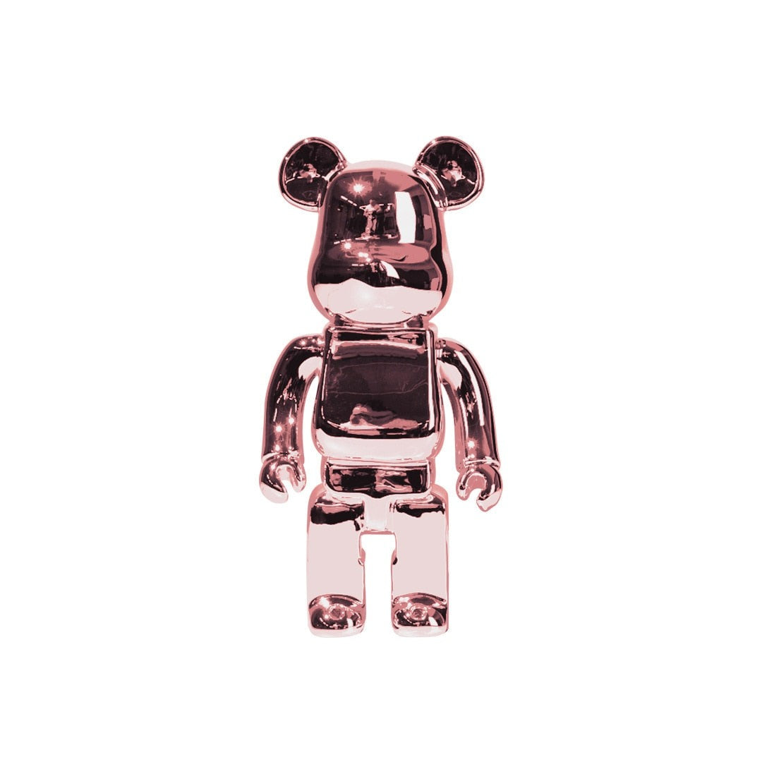 "Lebendige Bearbricks Skulptur mit buntem Design, ideal als stylische Tischdekoration und Sammlerfigur, aus Harz gefertigt."