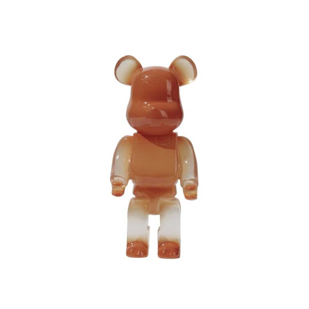 "Lebendige Bearbricks Skulptur mit buntem Design, ideal als stylische Tischdekoration und Sammlerfigur, aus Harz gefertigt."