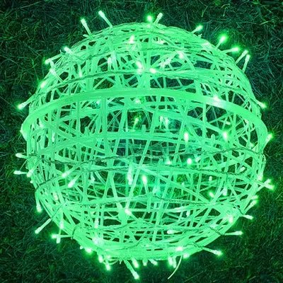 LED-Lichtkugel aus Rattan mit warmem Licht, wasserdicht für Innen und Außen, dekorative Beleuchtung, 20 cm Durchmesser.