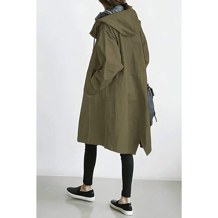Leichte Damenjacke mit Kapuze, atmungsaktiv, vielseitiges Design, ideal für wechselhaftes Wetter und Freizeitaktivitäten.