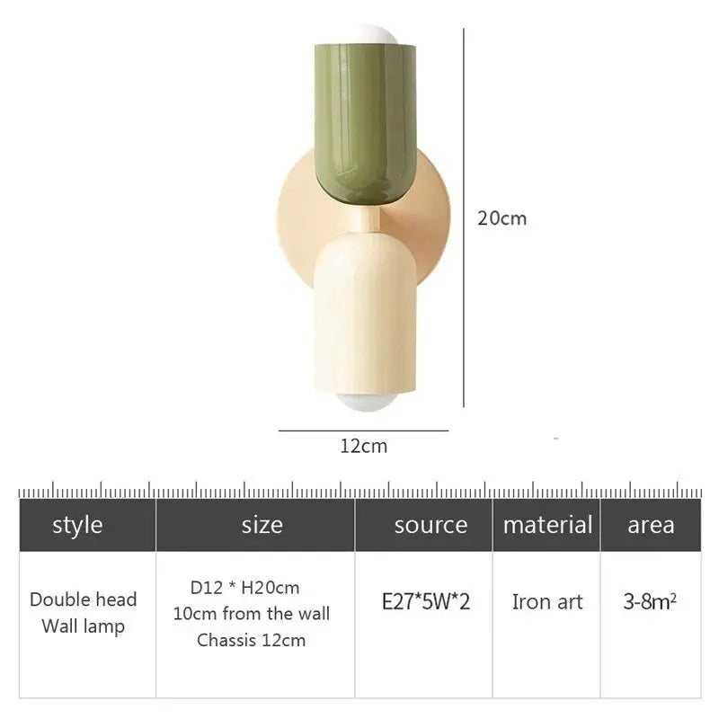 Leistungsstarker TwinGlow LED Doppelscheinwerfer mit robustem Eisenkörper, ideal für weite Außenbereiche.