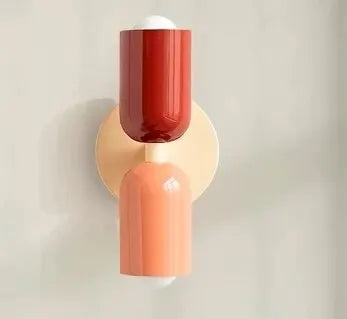 Leistungsstarker TwinGlow LED Doppelscheinwerfer mit robustem Eisenkörper, ideal für weite Außenbereiche.