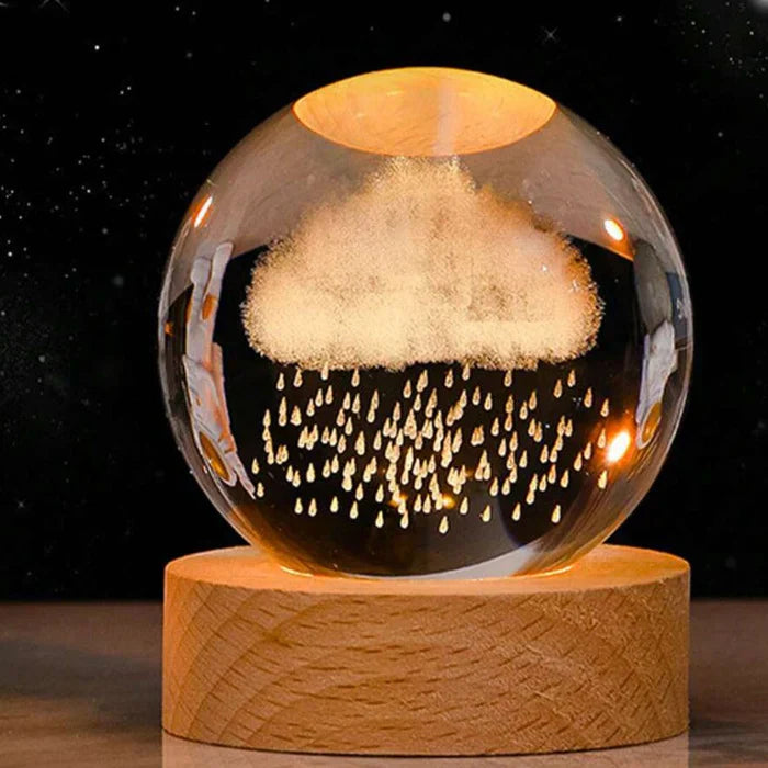 "Leuchtende Glaskugel mit 3D-Universums-Gravuren und Holzsockel, Tischlampe für Wohnzimmer, 8x6 cm, warmweißes LED-Licht"