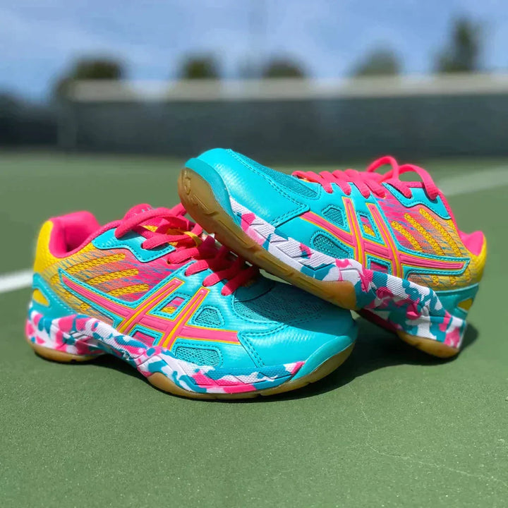 "Lila, leichte Sportschuhe, atmungsaktiv, hoher Komfort, elegantes Design für Sport und Alltag, vielseitige Nutzung."