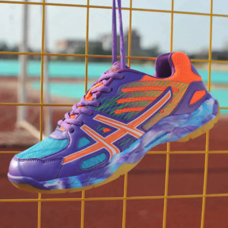 "Lila, leichte Sportschuhe, atmungsaktiv, hoher Komfort, elegantes Design für Sport und Alltag, vielseitige Nutzung."