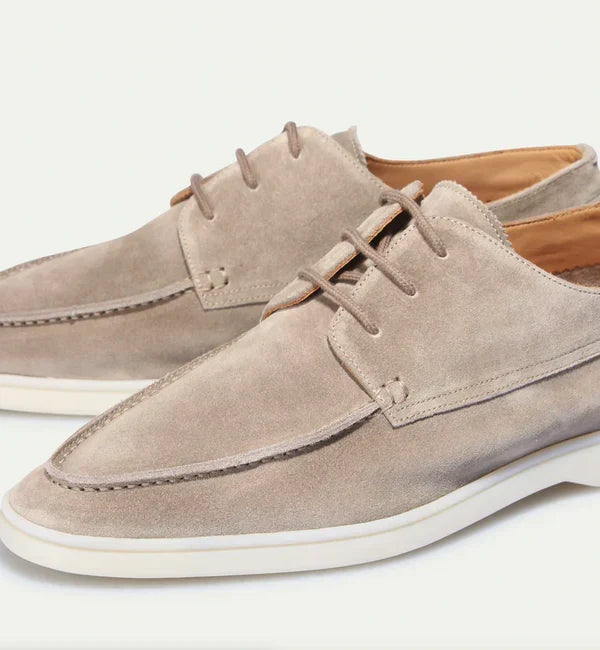 High-quality men's lace-up loafers, luxurious and comfortable menswear, essential formal and casual shoes.