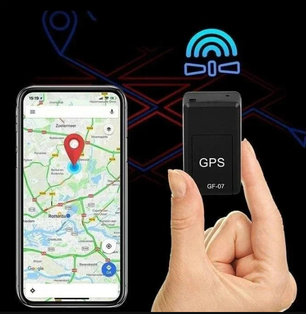 Magnetischer Mini GPS-Tracker für Autos mit schwarzem, diskretem Design zur unauffälligen Befestigung an Fahrzeugen.