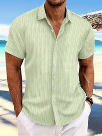 Versatile men's classic fit polo shirt, a wardrobe staple for any season. Smart casual, short sleeve design.