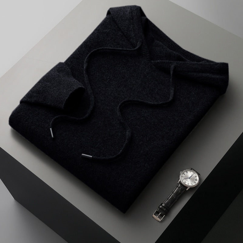 Stylish men's pullover hoodie, ideal for everyday casual wear. Features long sleeves & a comfortable soft design.
