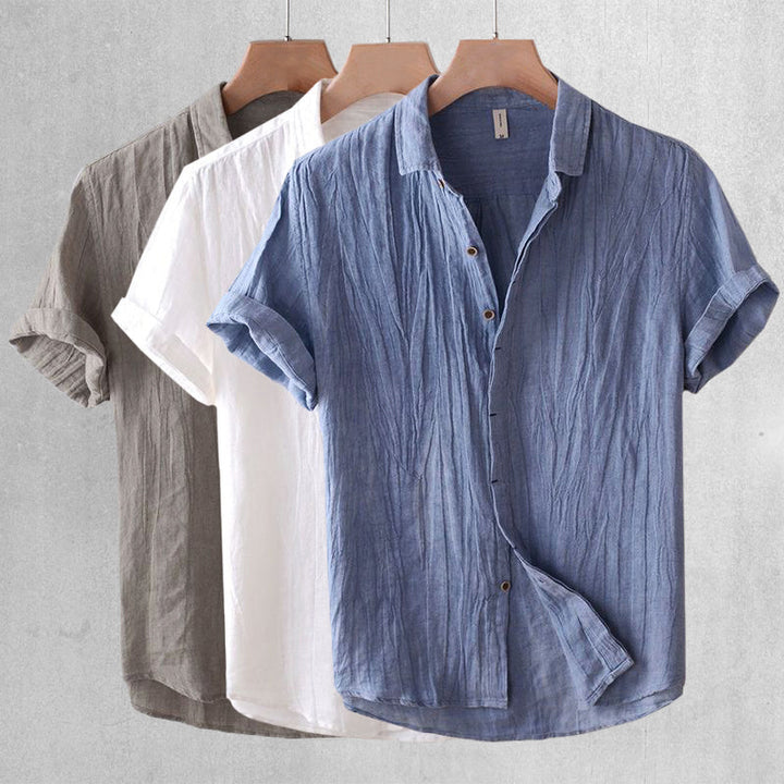 Lightweight men's short sleeve summer shirt, perfect for breathable everyday fashion.