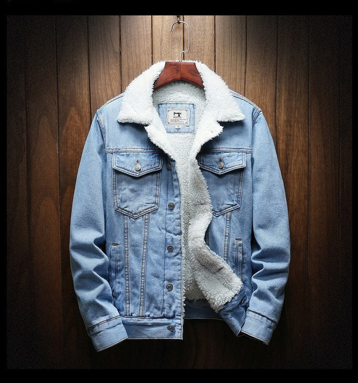 Timeless men's retro blue denim jacket, fleece-lined for winter warmth and casual style.