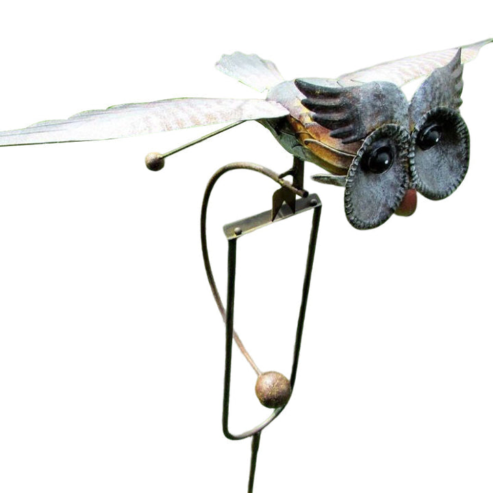 "Metallvogel Deko für Garten: Adler mit beweglichen Flügeln, kunstvoll gestaltet, wetterbeständig für magischen Outdoor-Touch