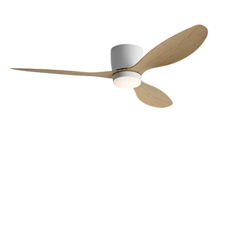 Minimalistischer LED-Deckenventilator mit Fernbedienung, stilvolles Design, energieeffiziente Beleuchtung, weiße Ausführung.