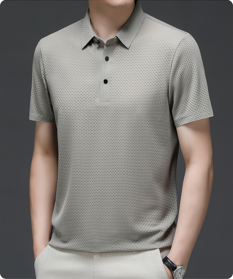 Smart casual men's polo, classic performance shirt for a sophisticated everyday look.