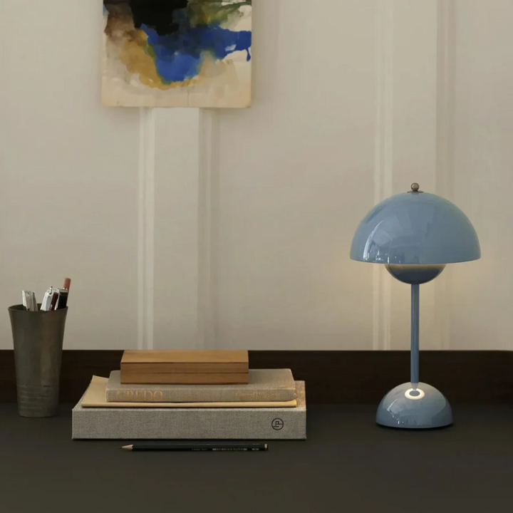 Minimalist modern touch lamp with LED technology, ideal for stylish ambient lighting.