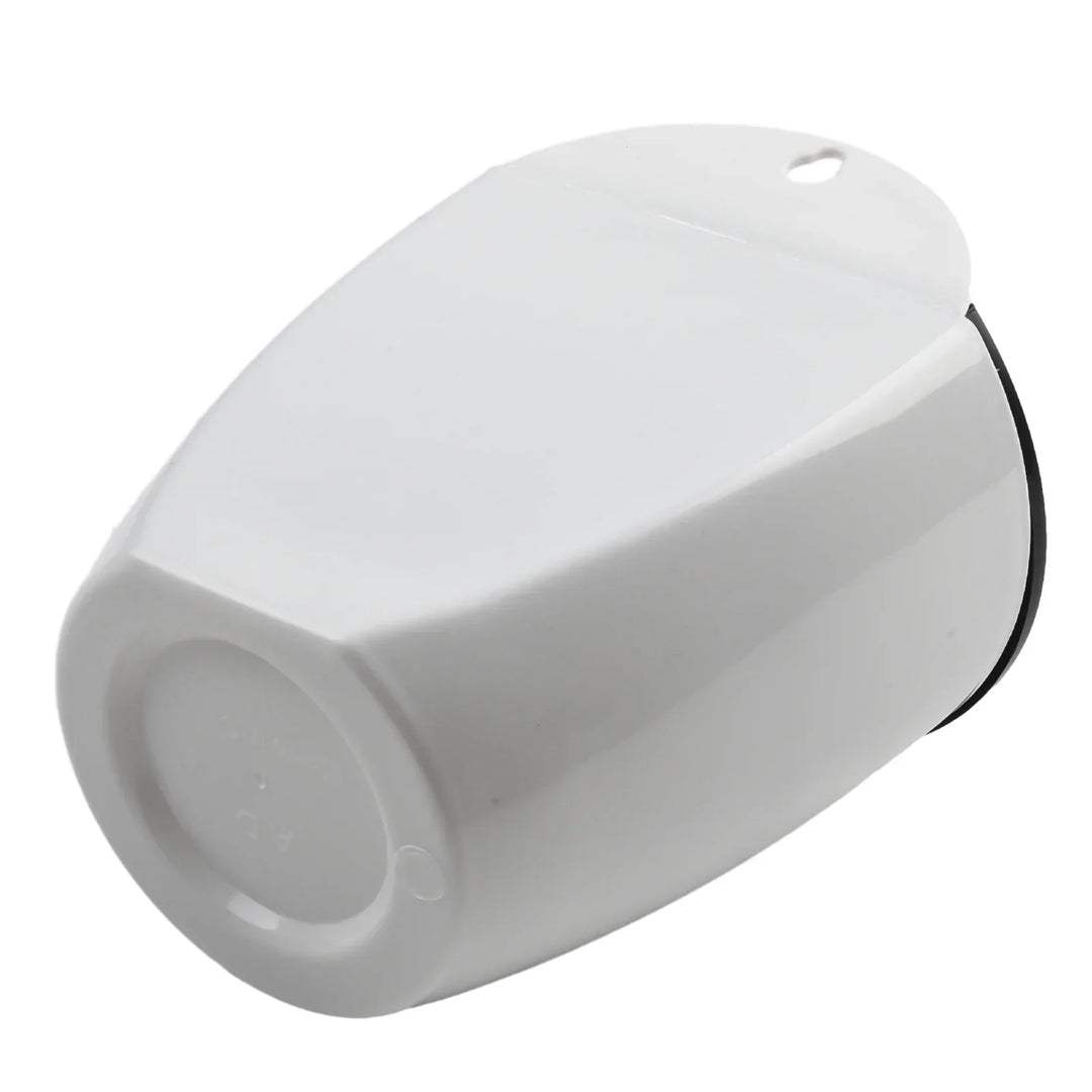 "Moderner, selbstbewässernder Hängepflanztopf mit stilvollem Design für Wandmontage – ideal für drinnen und draußen."