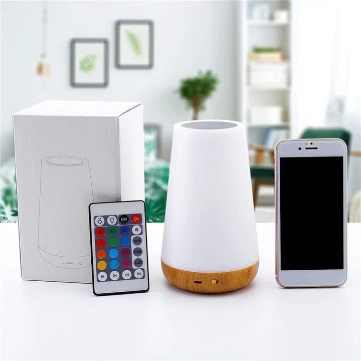 "Nachtlicht im Schlafzimmer mit sanftem, dimmbarem Licht und farbenfrohem Design, ideal für entspannte Abende zu Hause."