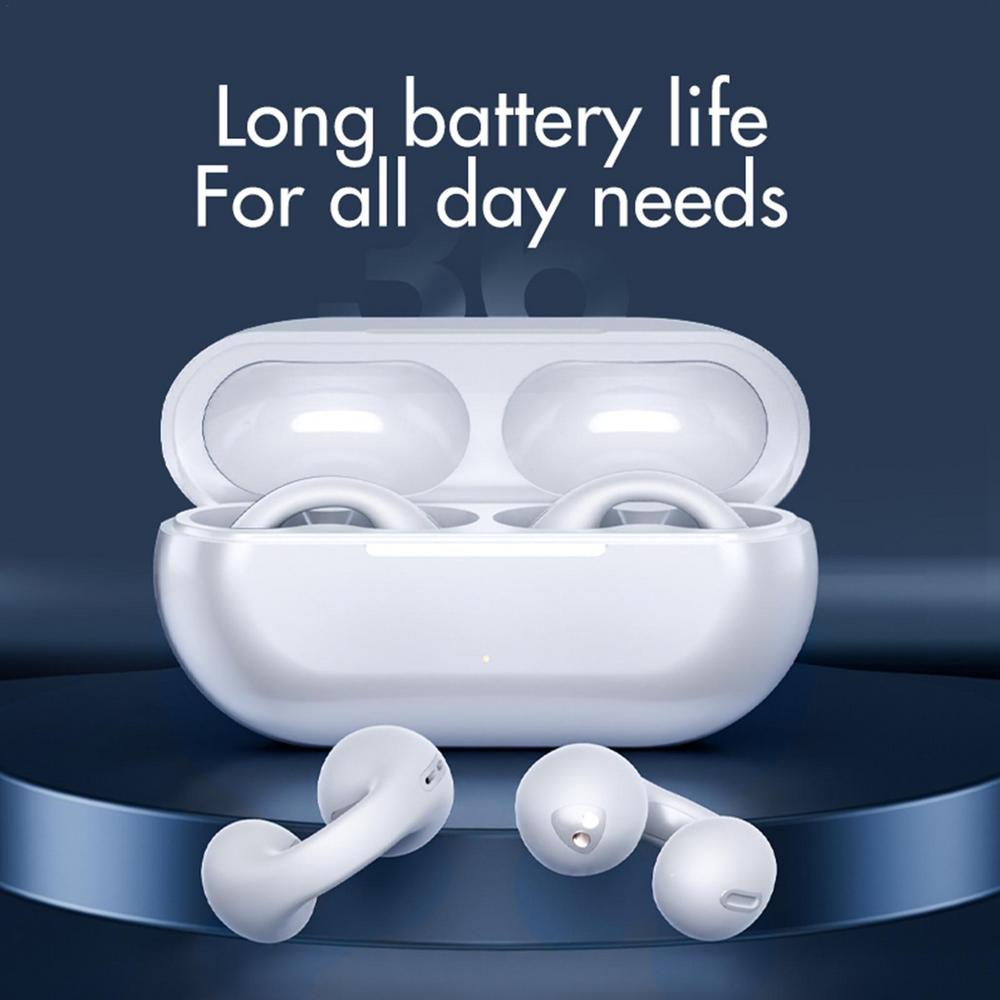 Nahaufnahme einer Frau mit kabellosen schwarzen Knochenschall Ohrhörern, stilvolles Design und kristallklarer HD-Sound.