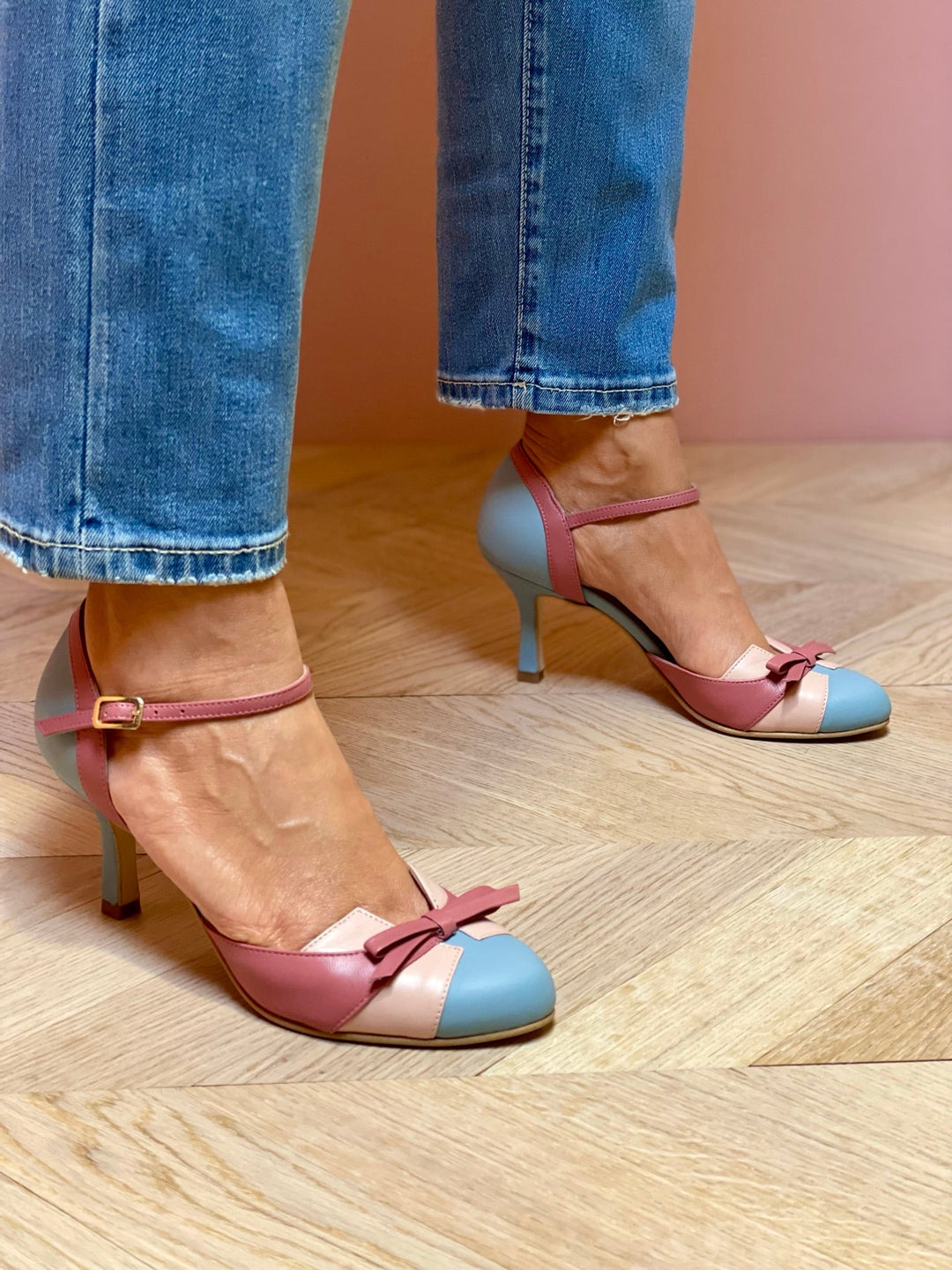 "Orthopädische Damen High Heels, ergonomisch, stilvoll, mit rutschfester Sohle und atmungsaktivem Material für Komfort"