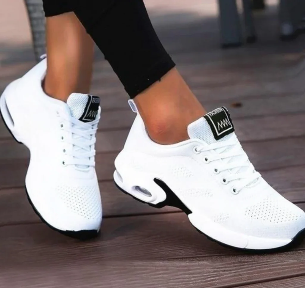 Orthopädische Damenschuhe 2025: Modisches Design, vielseitige Farben, ideal für Komfort in Freizeit und Alltag.