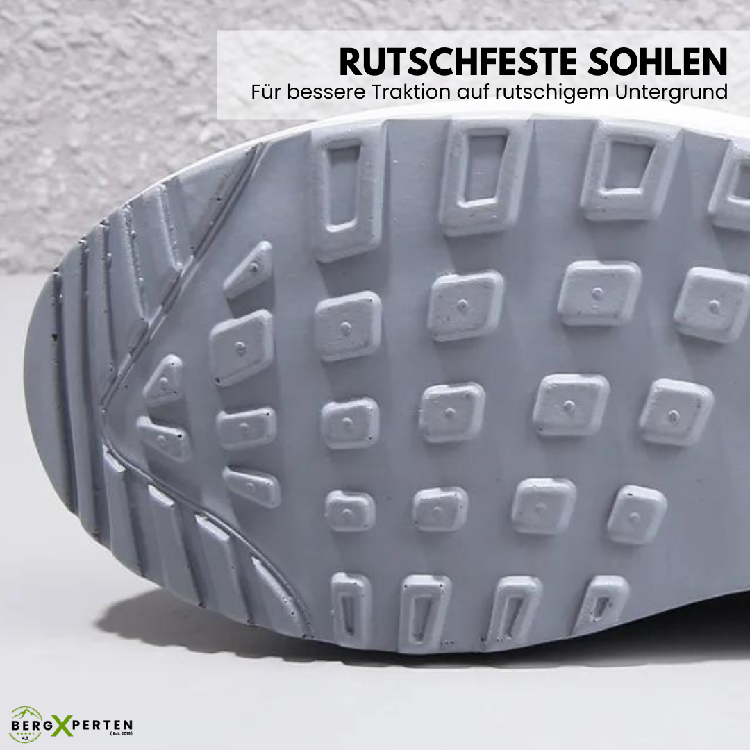 "Orthopädische Damenschuhe mit rutschfester Sohle, atmungsaktivem Material und großzügigem Zehenraum, seitlich abgebildet."