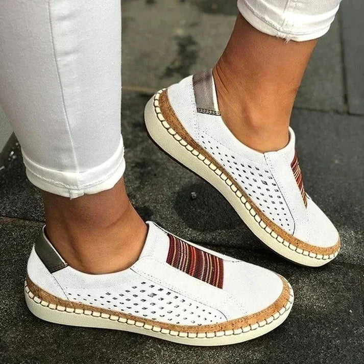 Orthopädische Damenslipper in klassischer Farbe, elegantes Design mit rutschfester Sohle für ultimativen Komfort.