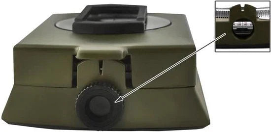 Outdoor-Kompass PfadFinder mit faltbarem, robustem Design und leuchtender Anzeige für präzise Navigation bei Abenteuern.